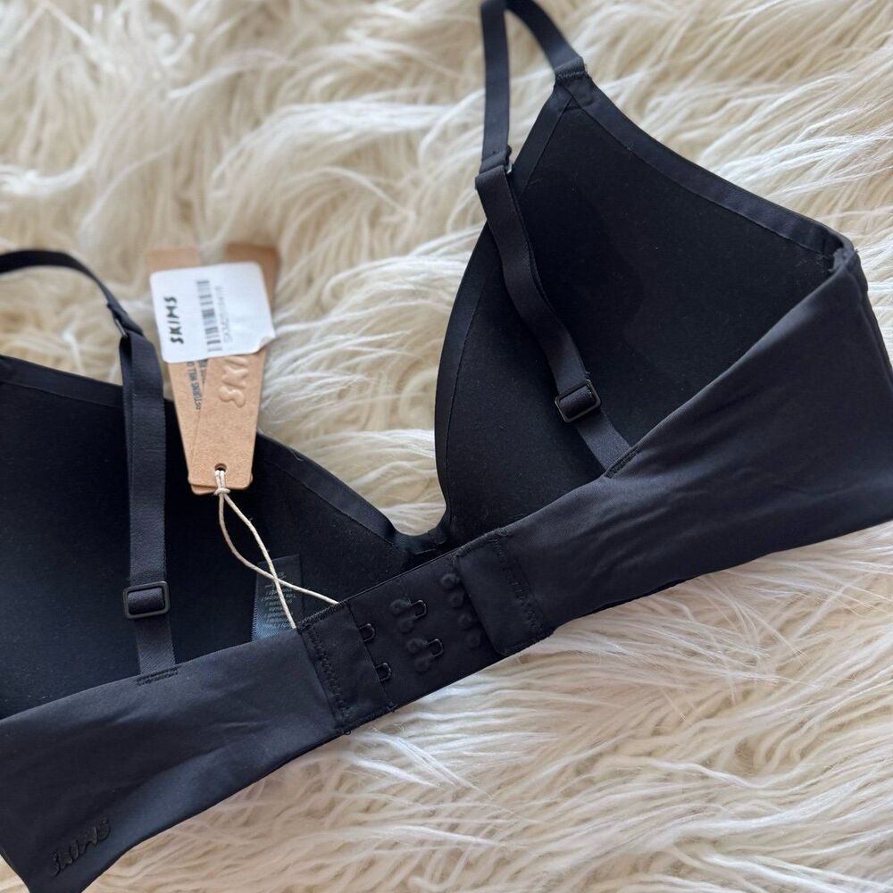 Skims Wireless Form T-shirt Bra Onyx Size 32B - Picture 6 of 7